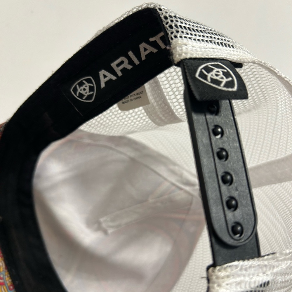 ARIAT WOMEN’S PAISLEY MULTI COLORED TRUCKER SNAPBACK CAP STAINED GLASS STYLE OS - Picture 8 of 10